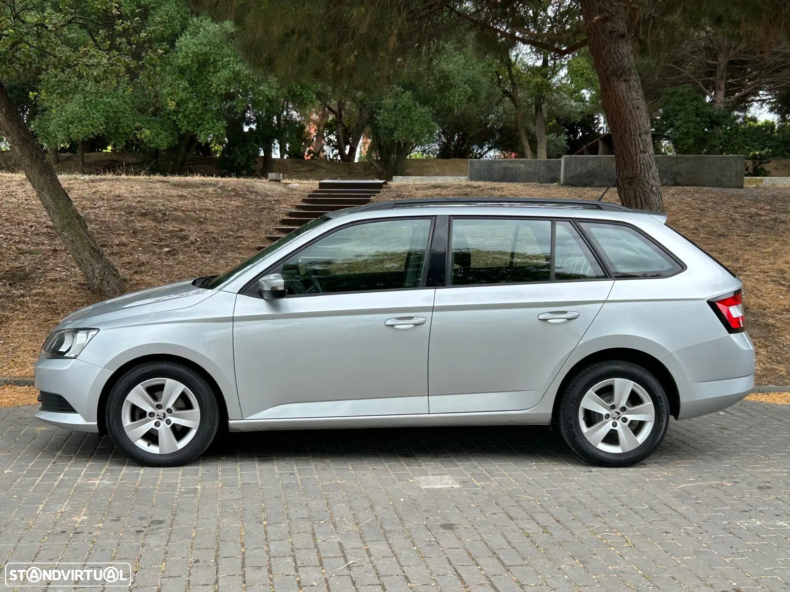 Skoda Fabia Break 1.0 Ambition - 2