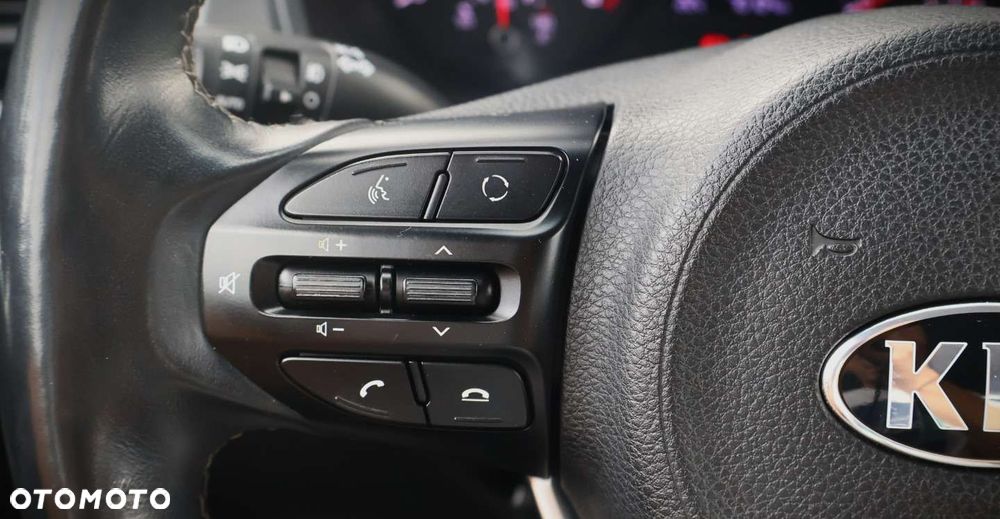 Kia Rio - 22