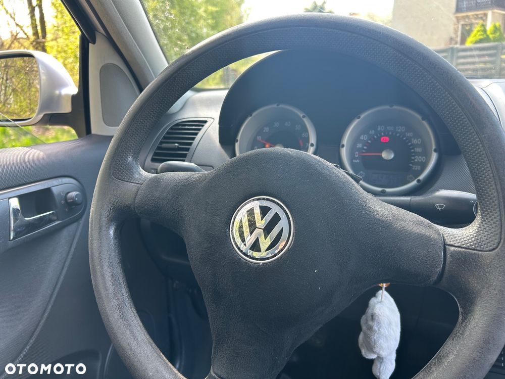 Volkswagen Polo 1.4 16V Comfortline - 23