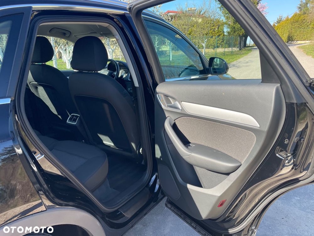 Audi Q3 2.0 TDI S tronic design - 22