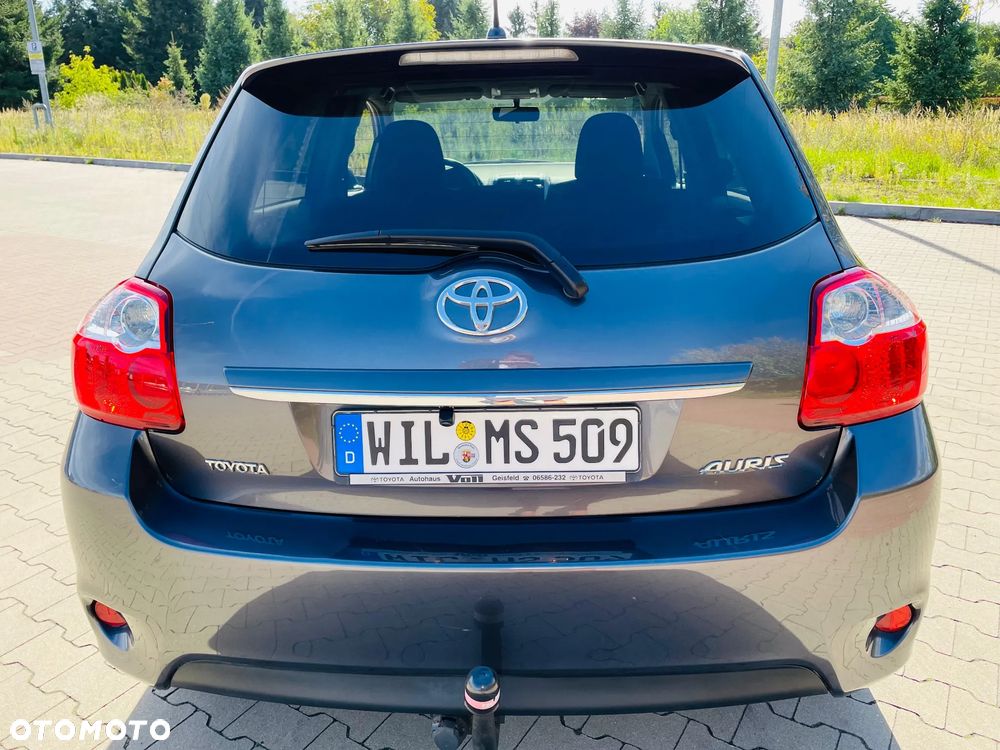 Toyota Auris 1.6 Executive - 4