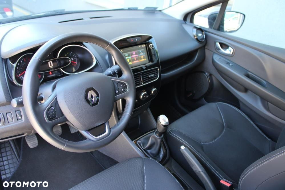 Renault Clio - 9