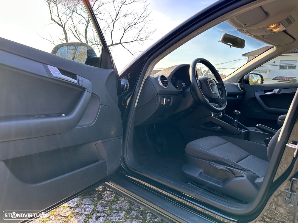 Audi A3 Sportback 1.6 TDI Attraction - 12