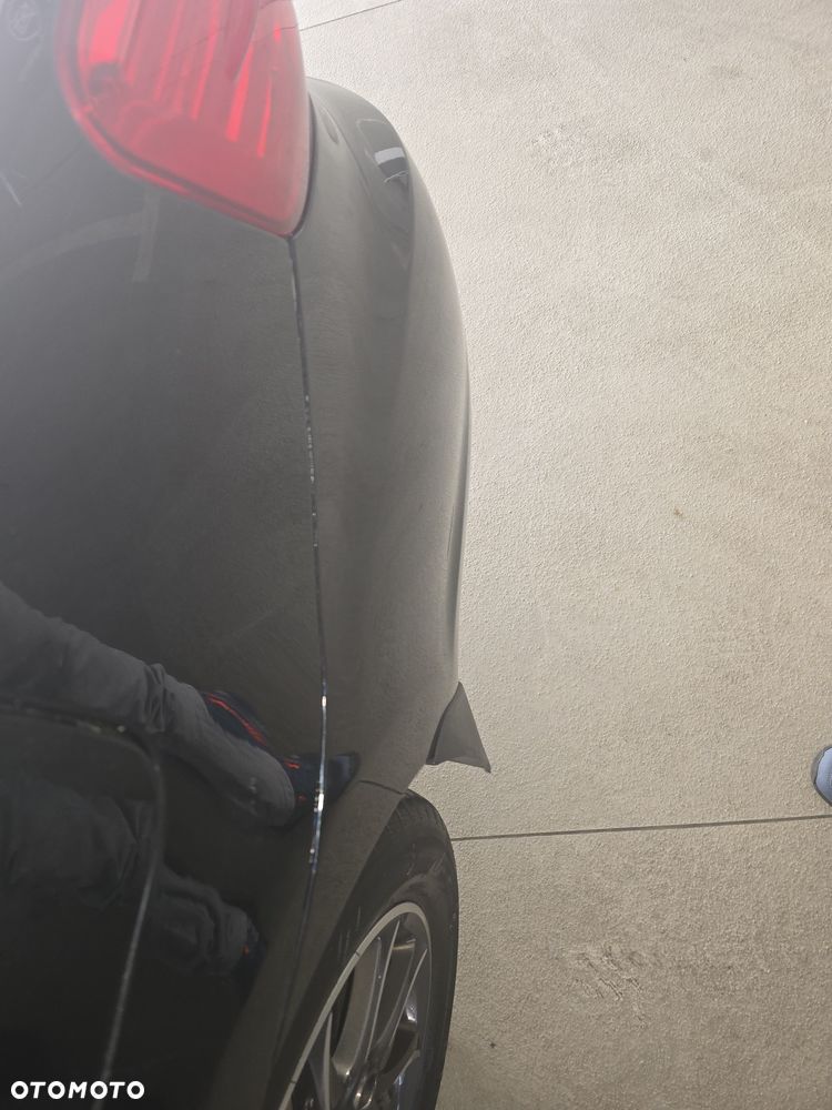 Toyota Avensis 1.8 Premium - 14