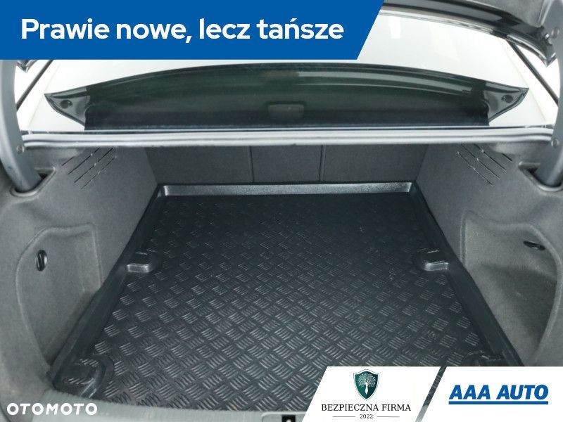 Audi A4 Limousine - 13