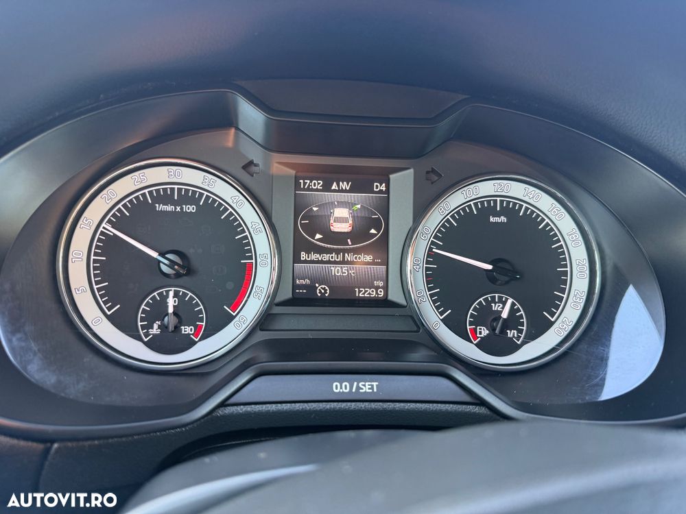 Skoda Octavia 2.0 TDI DSG Premium Edition - 23