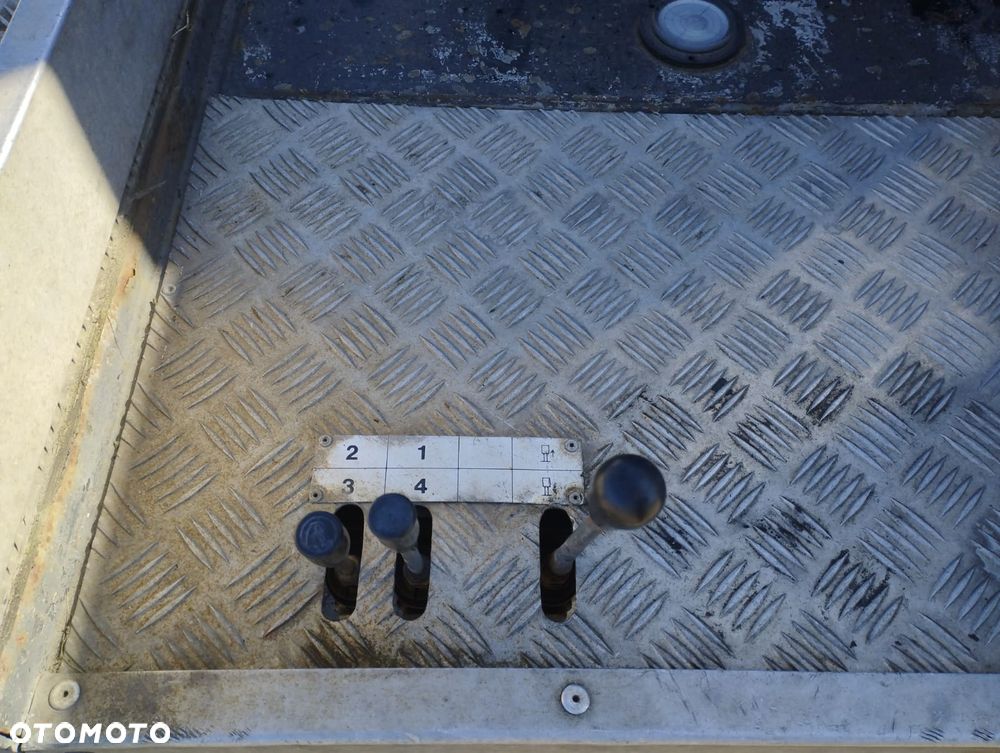 Hyundai H100 MULTITEL 145 - 15