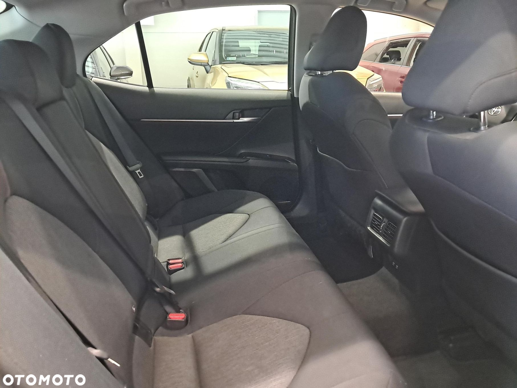 Toyota Camry 2.5 Hybrid Comfort CVT - 10