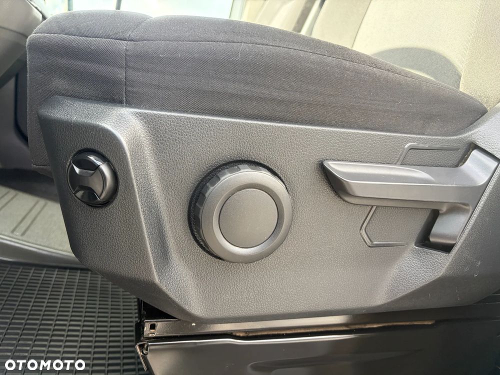 Volkswagen CRAFTER MAXI - 25