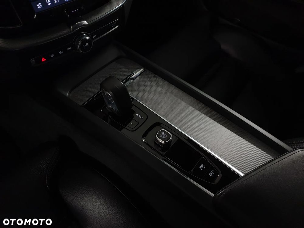 Volvo XC 60 B4 D Geartronic RDesign - 34