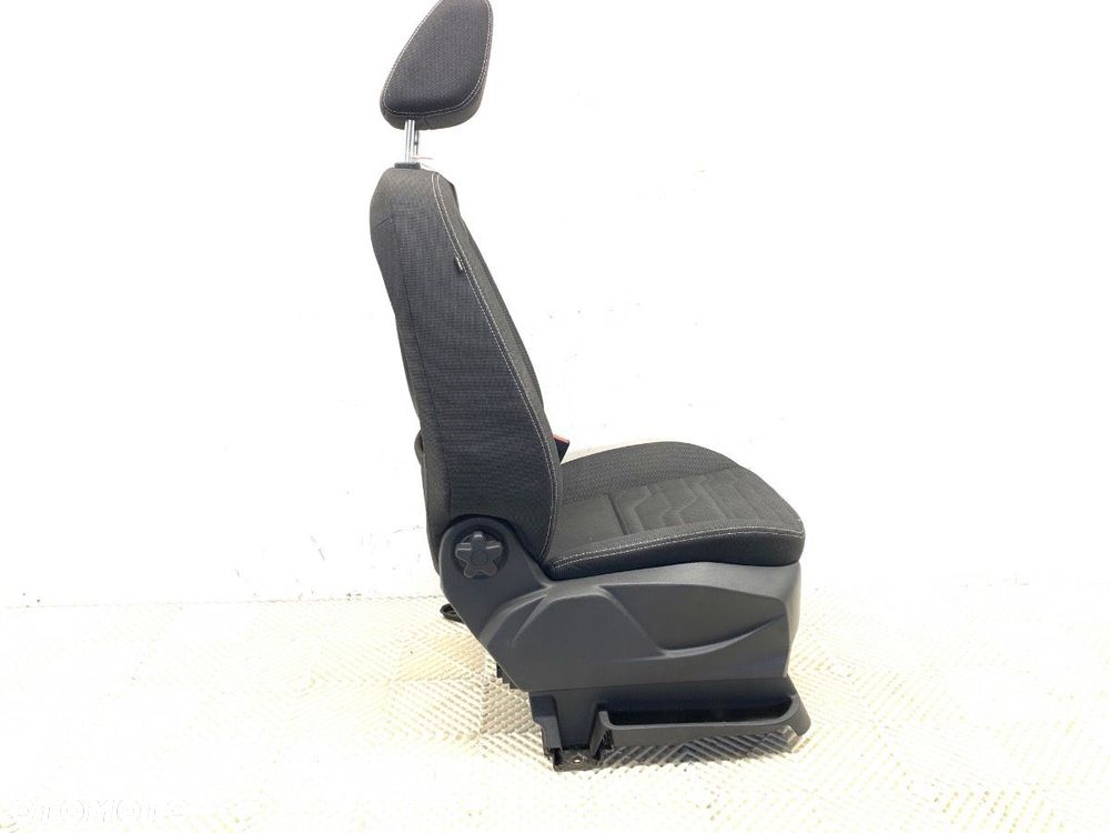 FOTEL PRAWY PRZÓD FORD TOURNEO CONNECT / GRAND TOURNEO CONNECT V408 nadwozie wielko 2013 - 2022 1.5 - 6