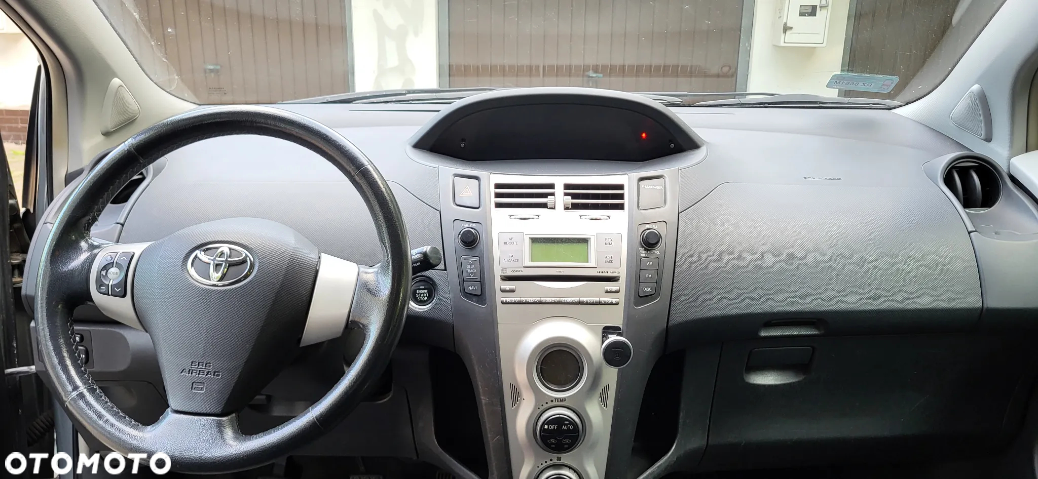 Toyota Yaris 1.3 VVT-i Sol - 13