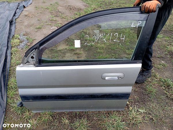 DRZWI LEWY PRZÓD

 HONDA
 HR-V I NH-583M