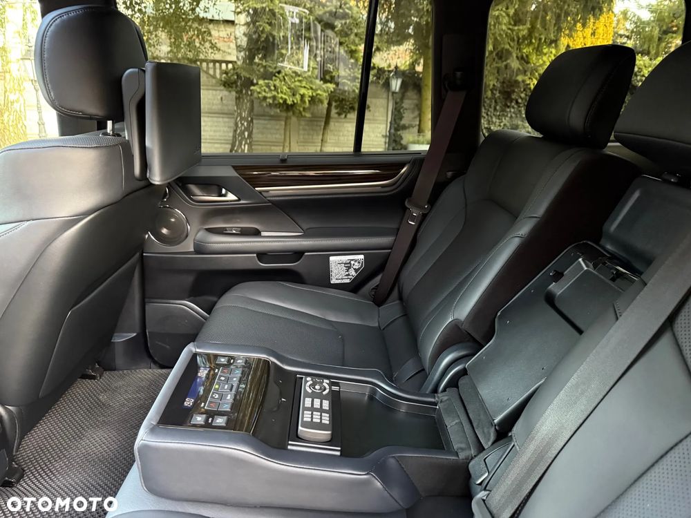 Lexus LX 570 Omotenashi - 8