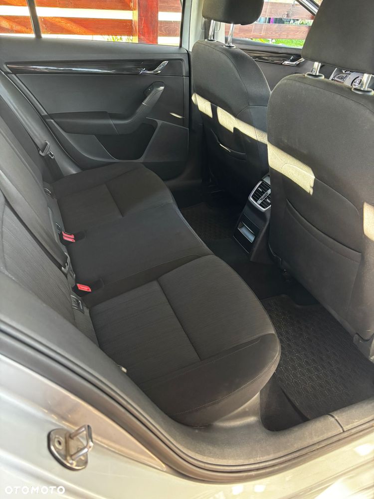 Skoda Octavia 2.0 TDI Clever DSG - 7