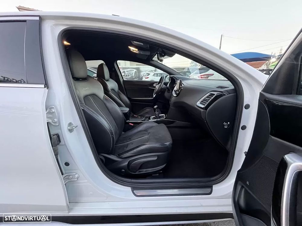 Kia ProCeed 1.0 T-GDI GT Line - 28