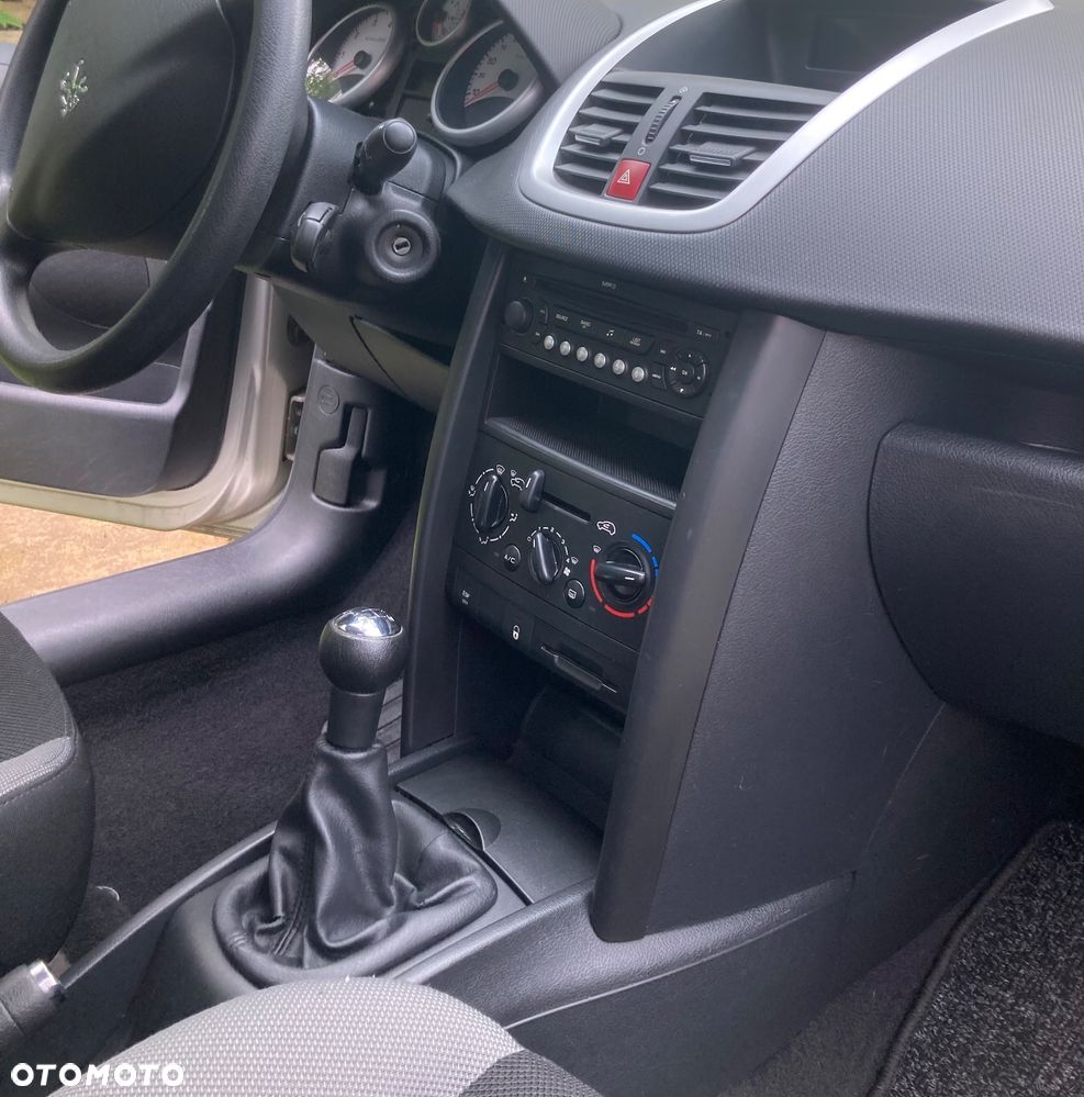 Peugeot 207 - 5