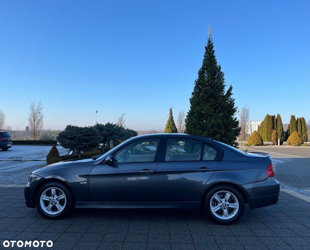 BMW Seria 3 318d - 5