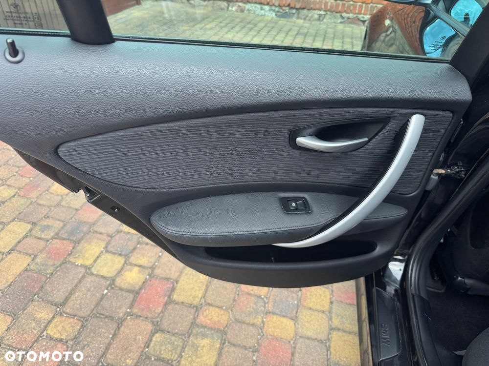 BMW Seria 1 120d - 21