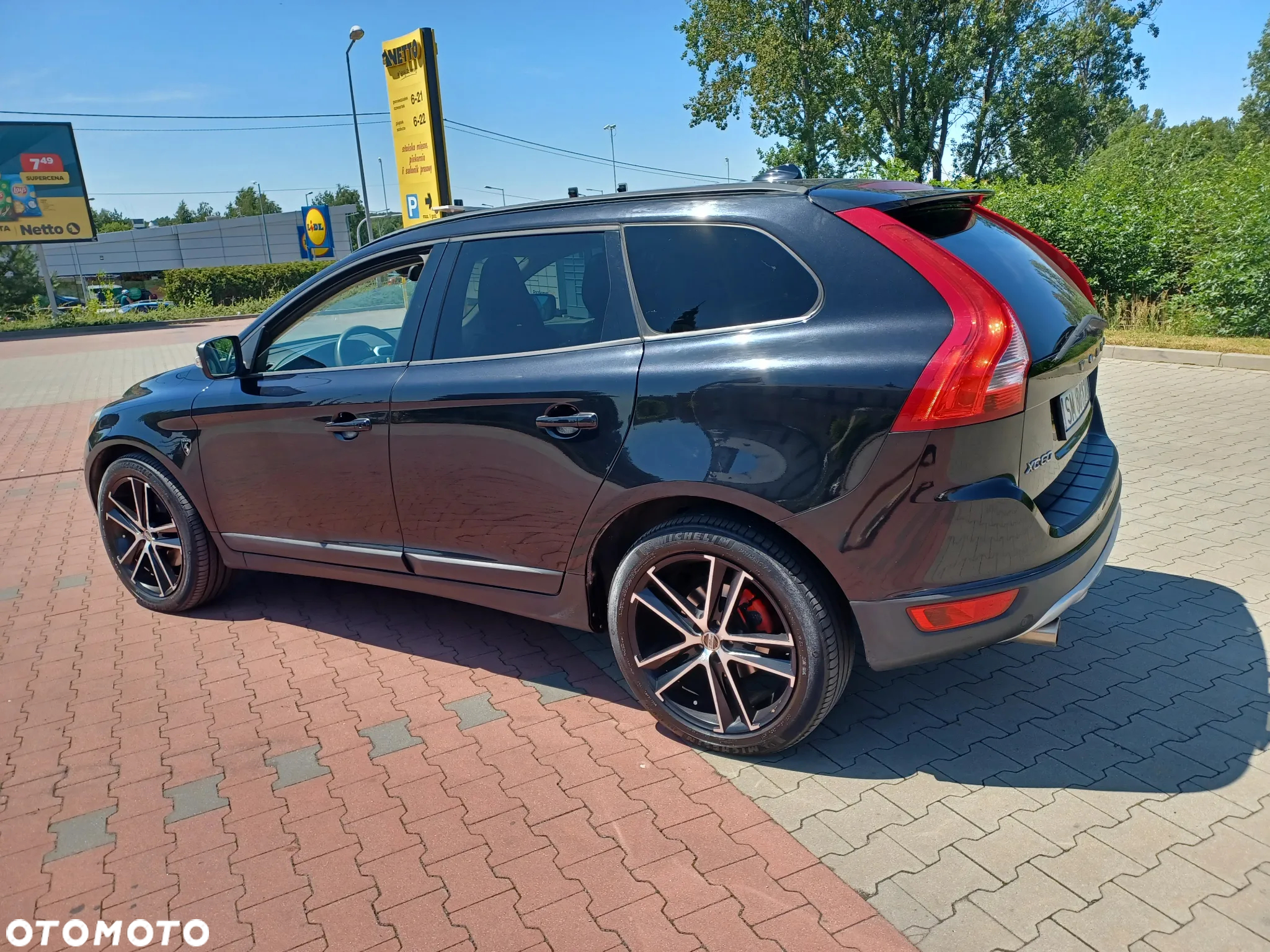 Volvo XC 60 D3 Momentum - 8