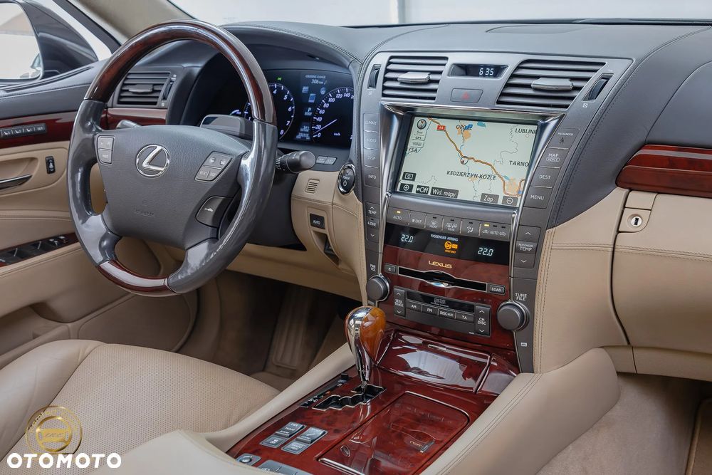 Lexus LS 600h Superior - 4