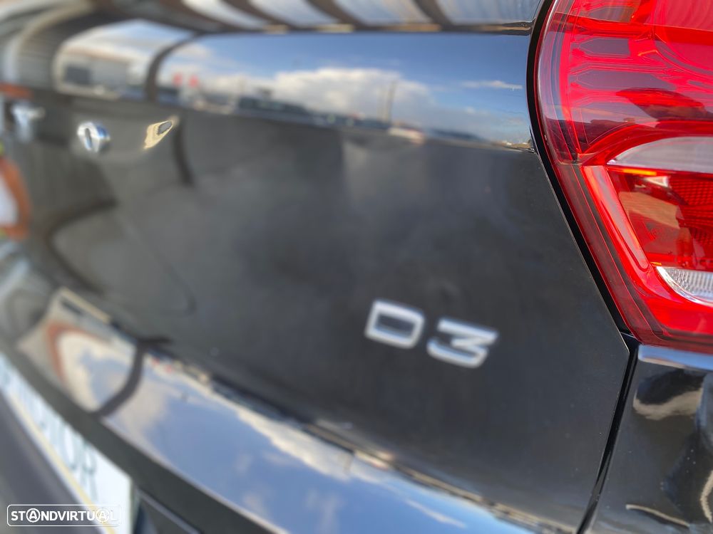 Volvo XC 40 2.0 D3 Momentum Plus - 11