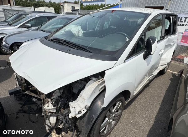 Silnik Peugeot 5008 2012 poj. 1.6 EHDI kod silnika 9HR