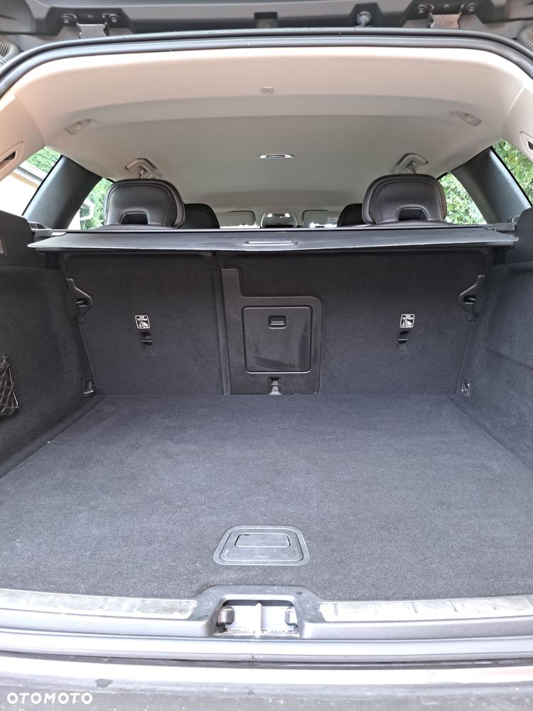 Volvo XC 60 D4 Momentum Pro - 10
