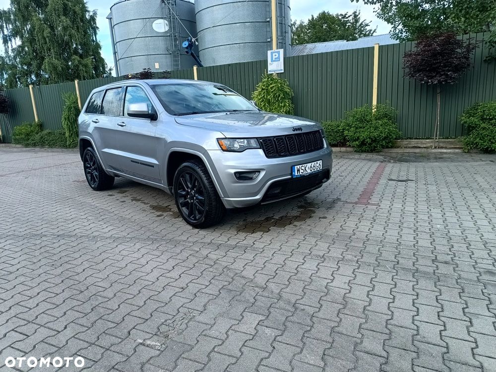 Jeep Grand Cherokee - 9