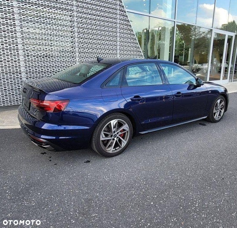 Audi A4 Limousine 45 TFSI quattro S tronic S line - 4