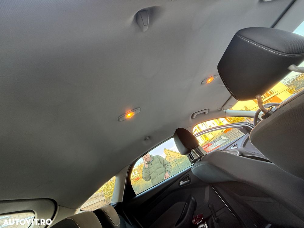 Ford Focus 1.6 TDCi DPF SYNC Edition - 5