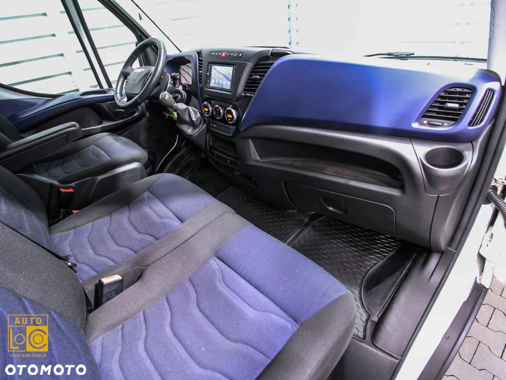 Iveco DAILY 35S15 BRYGADÓWKA 7 OSÓB - 8