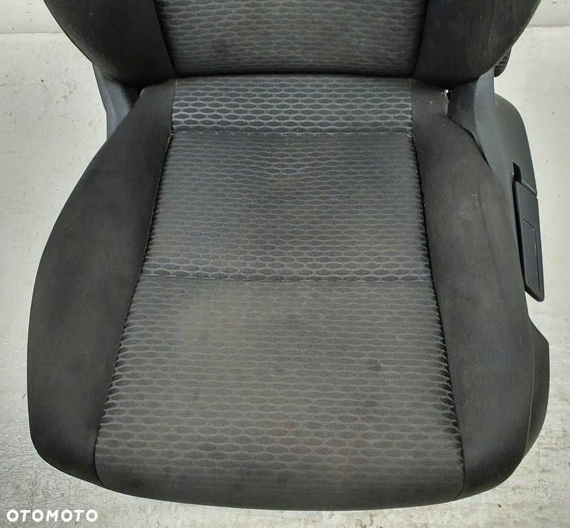 FOTEL LEWY PRZÓD KIEROWCY VW GOLF VI EUROPA - 2