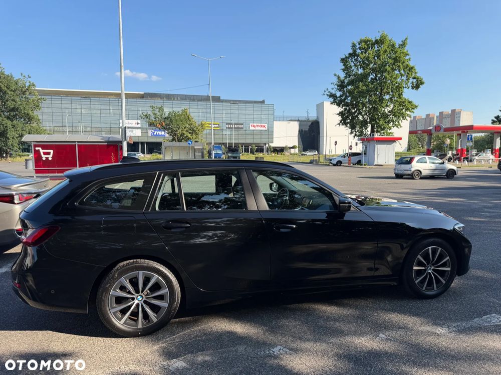 BMW Seria 3 318d mHEV - 8