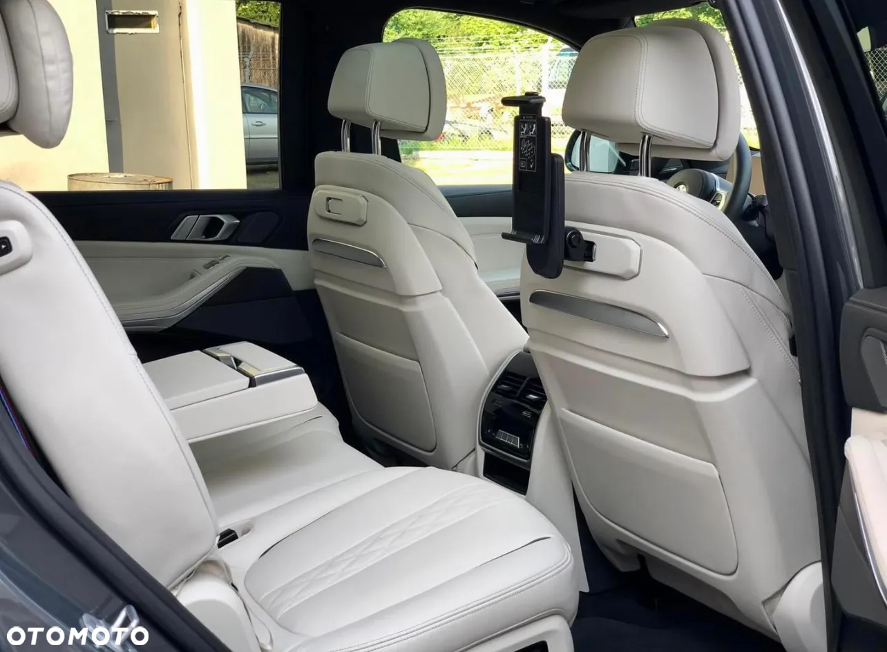 BMW X7 - 9