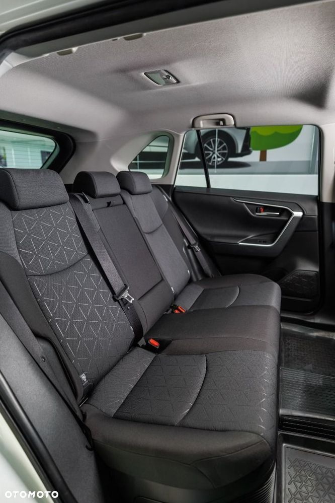 Toyota RAV4 - 13
