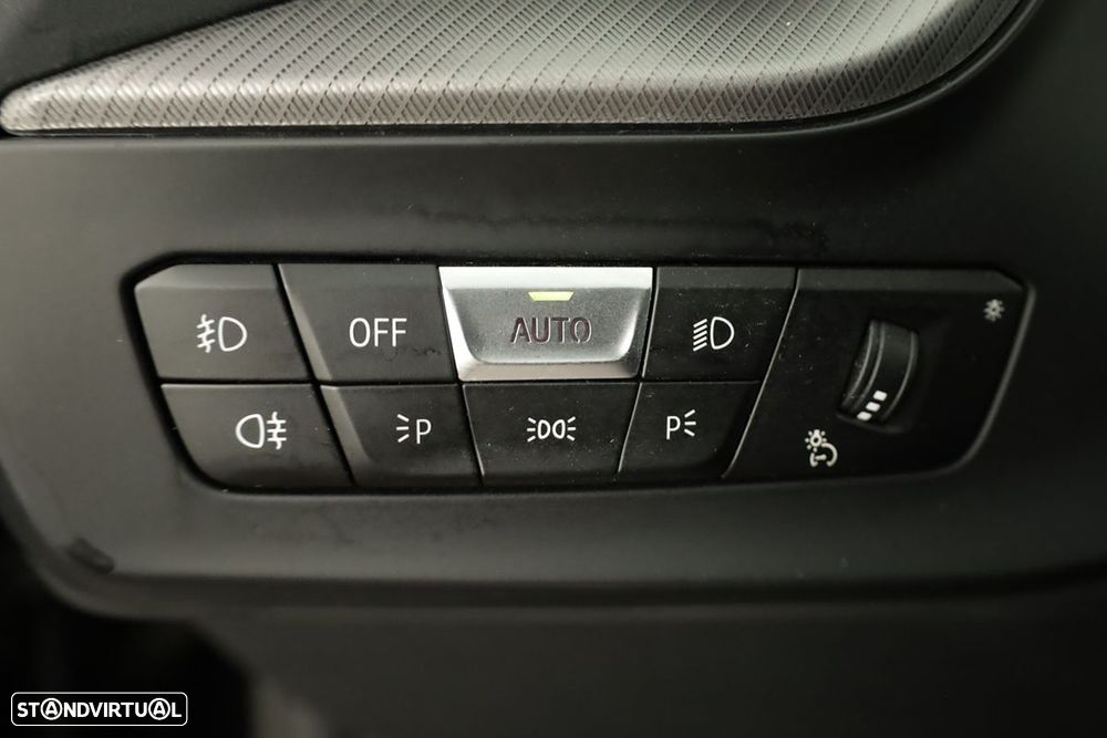 BMW 116 d Pack Desportivo M Auto - 19