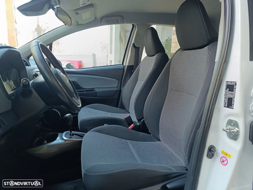 Toyota Yaris 1.5 HSD Comfort+Navi - 7