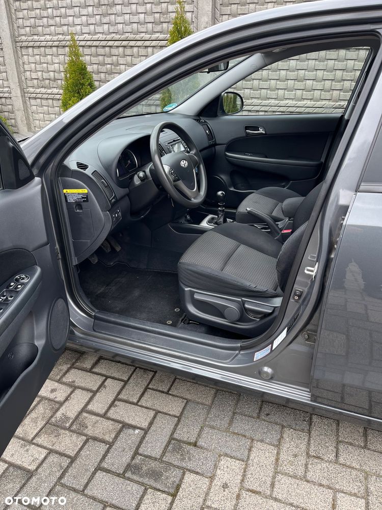 Hyundai i30 1.6 Comfort - 8