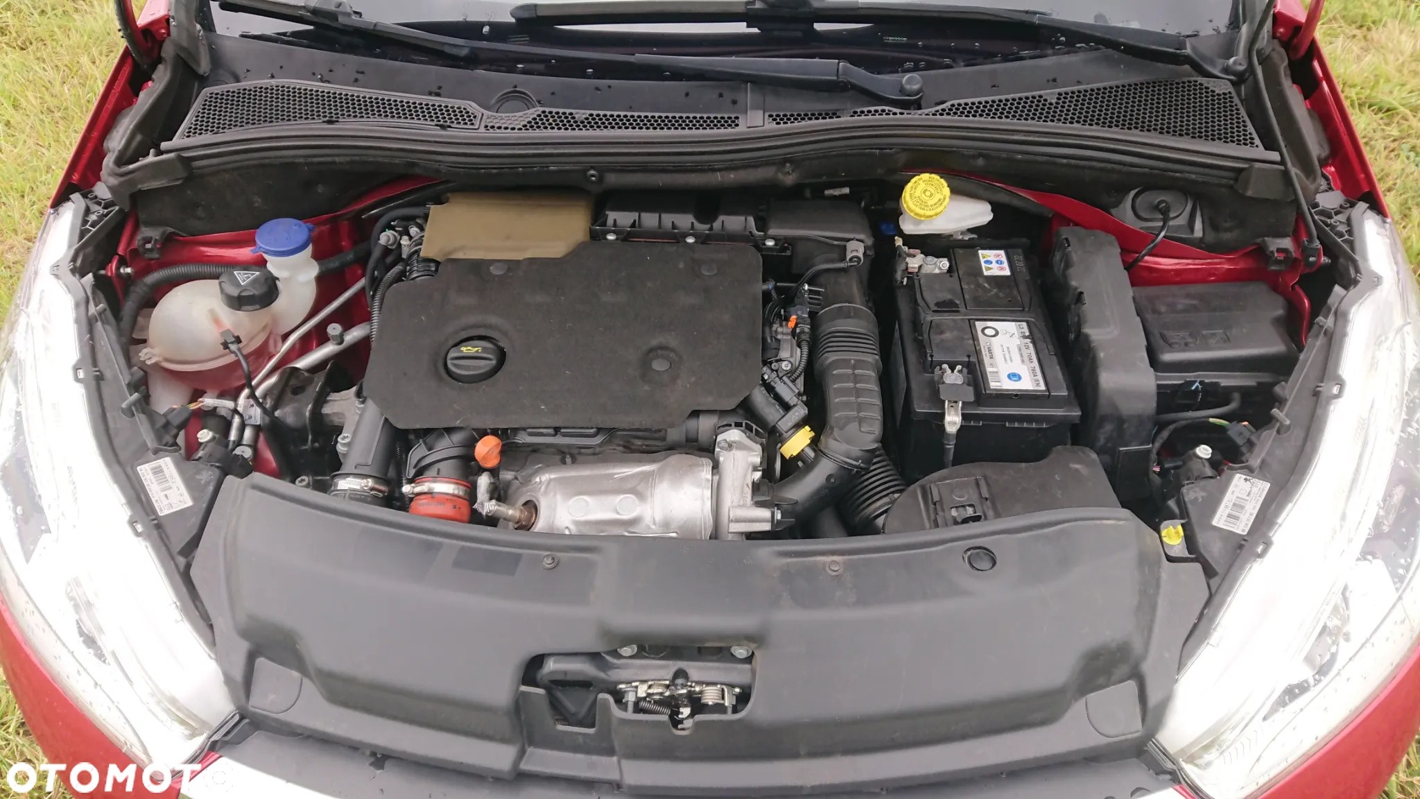 Peugeot 208 - 13