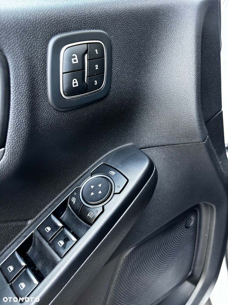 Ford Escape 2.0 EcoBoost AWD Titanium - 22