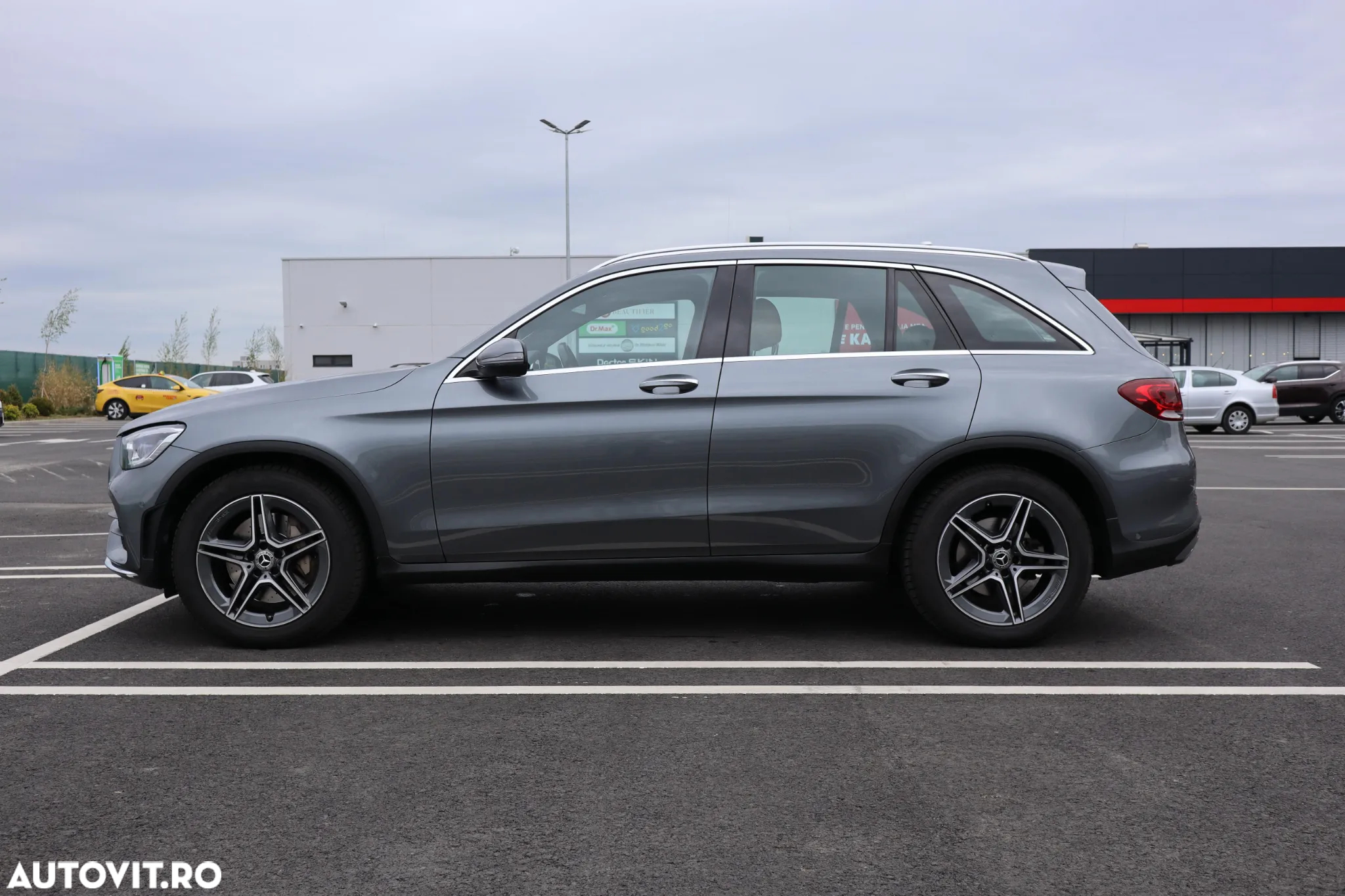 Mercedes-Benz GLC 200 4Matic 9G-TRONIC AMG Line - 6