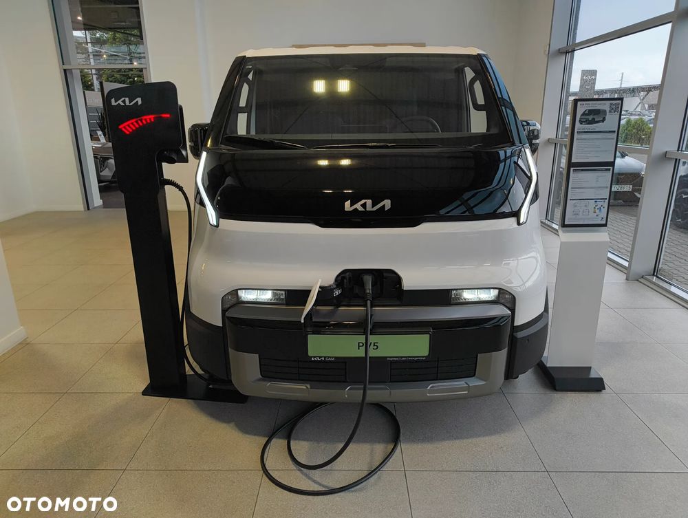 Kia PV5 - 1