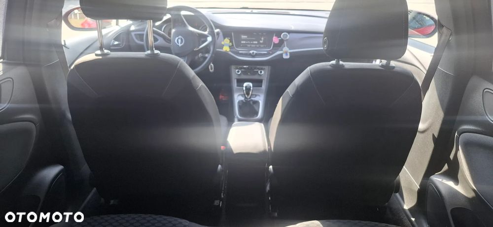 Opel Astra 1.6 CDTI Essentia S&S - 10