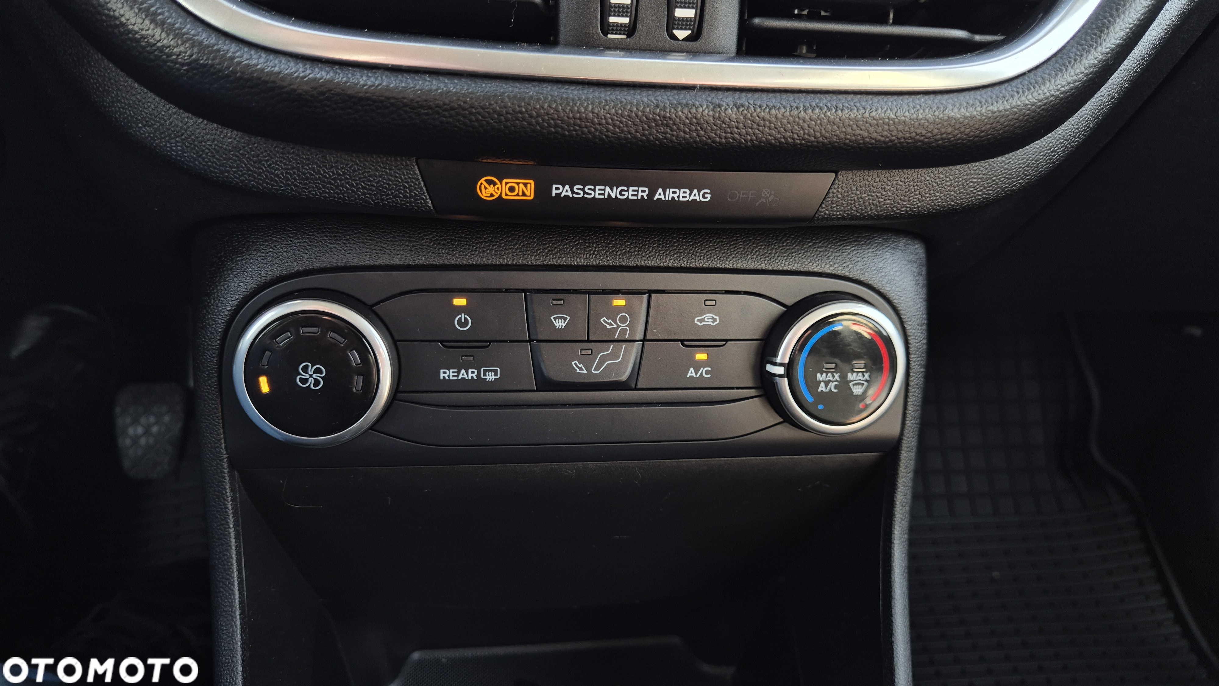 Ford Fiesta 1.1 S&S COOL&CONNECT - 24