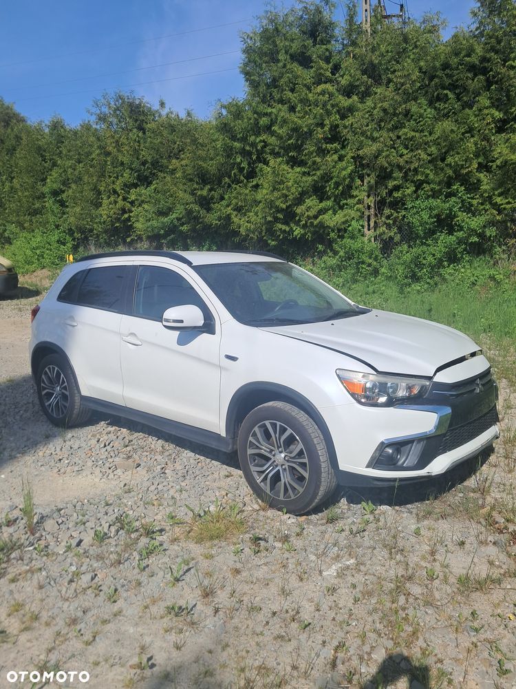 Mitsubishi Outlander - 1