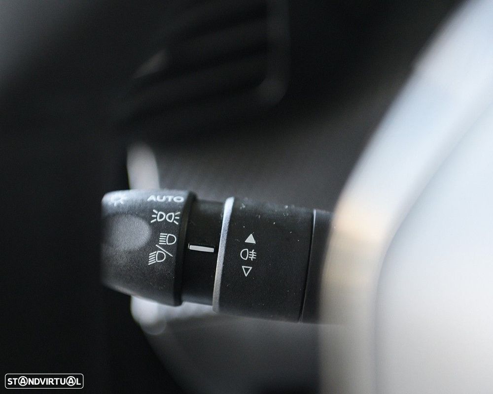 Peugeot 208 1.5 BlueHDi Allure - 32