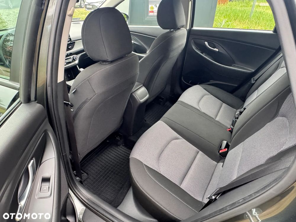 Hyundai i30 1.5 DPI Modern - 15