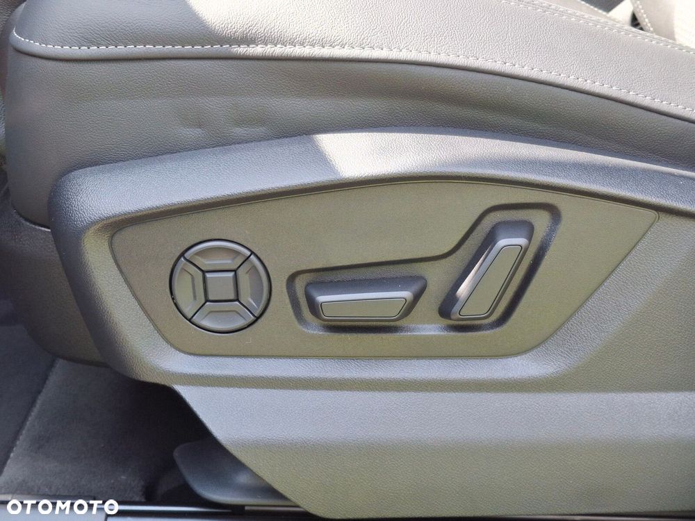Audi Q8 - 25