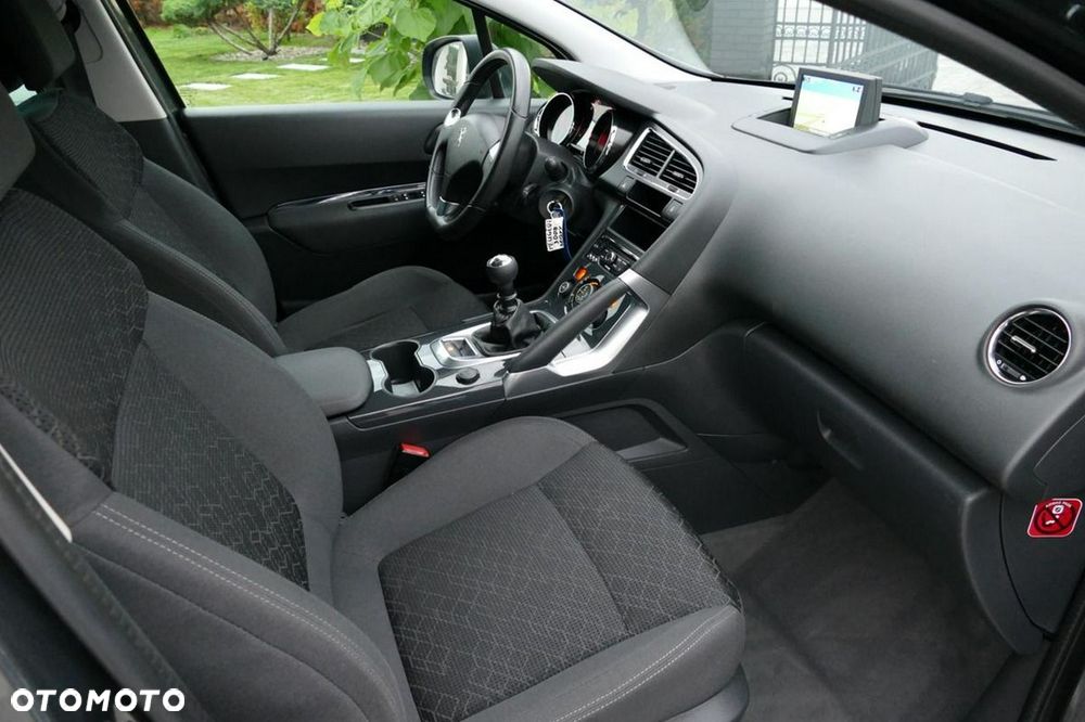 Peugeot 3008 1.2 PureTech GPF Allure S&S - 22